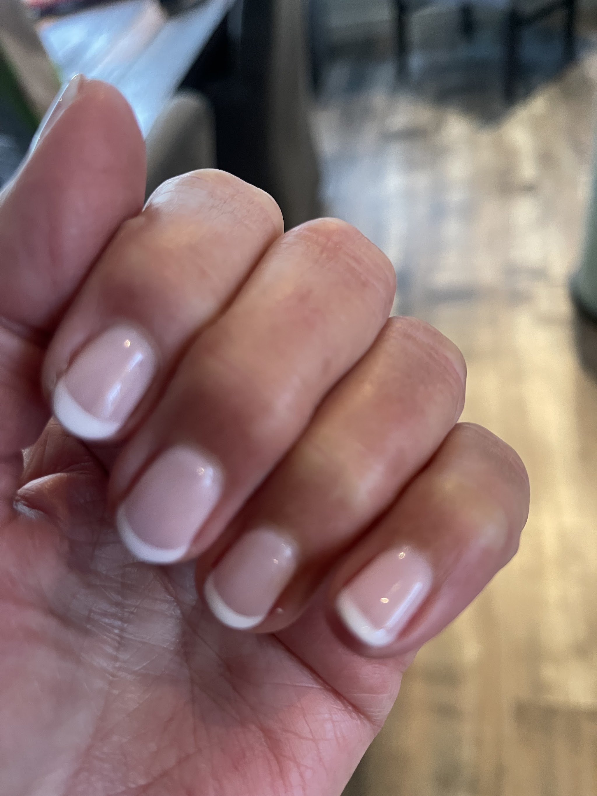Naturel french manicure met witte punten